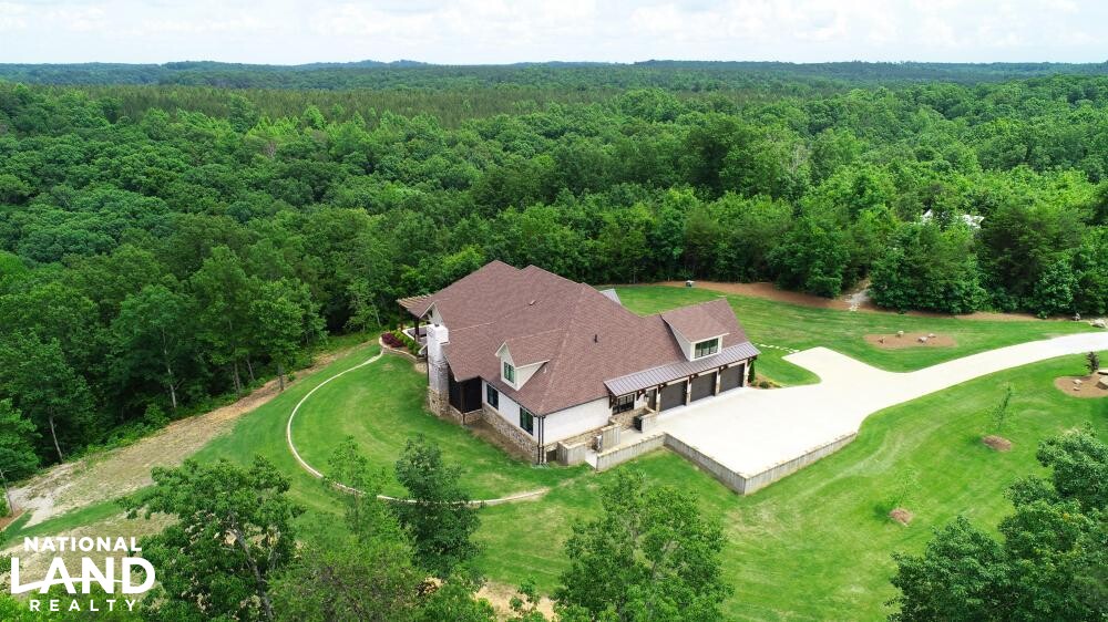 zJLG01 Wagnon Mountain Estate in Colbert County, Alabama (69 Photos
