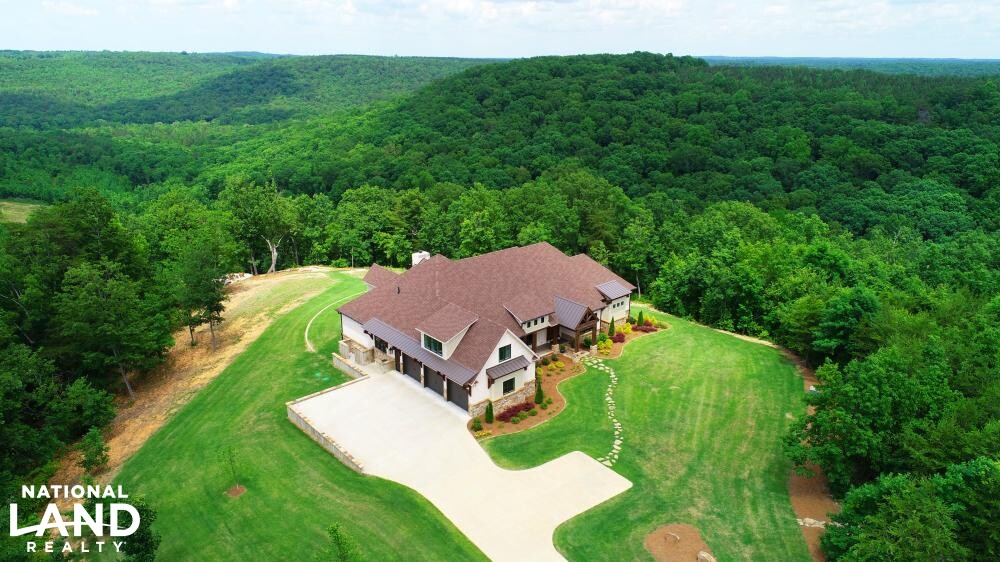 zJLG01 Wagnon Mountain Estate in Colbert County, Alabama (69 Photos