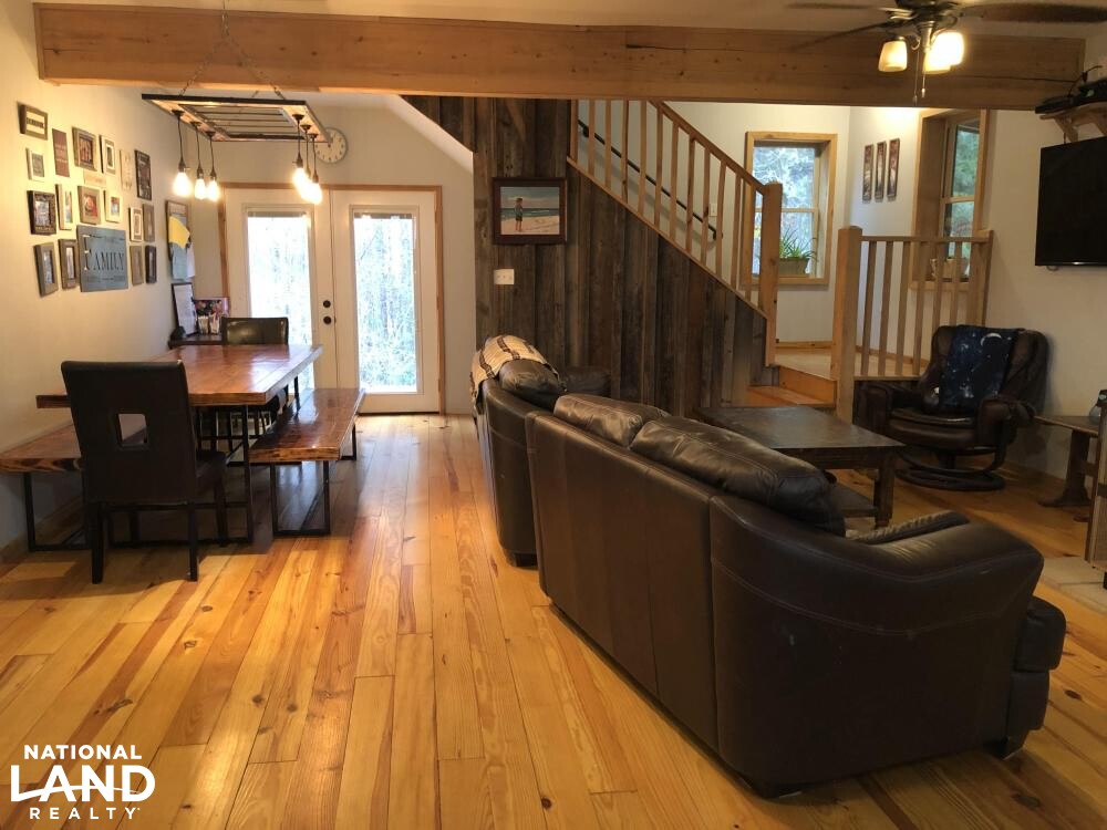 Big Springs Home on Land in Hardeman County, Tennessee (60 Photos