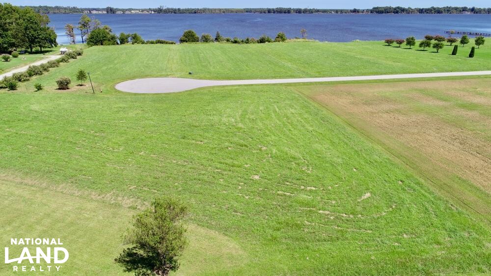 Rivers Edge Waterfront in Perquimans County, North Carolina (4 Photos