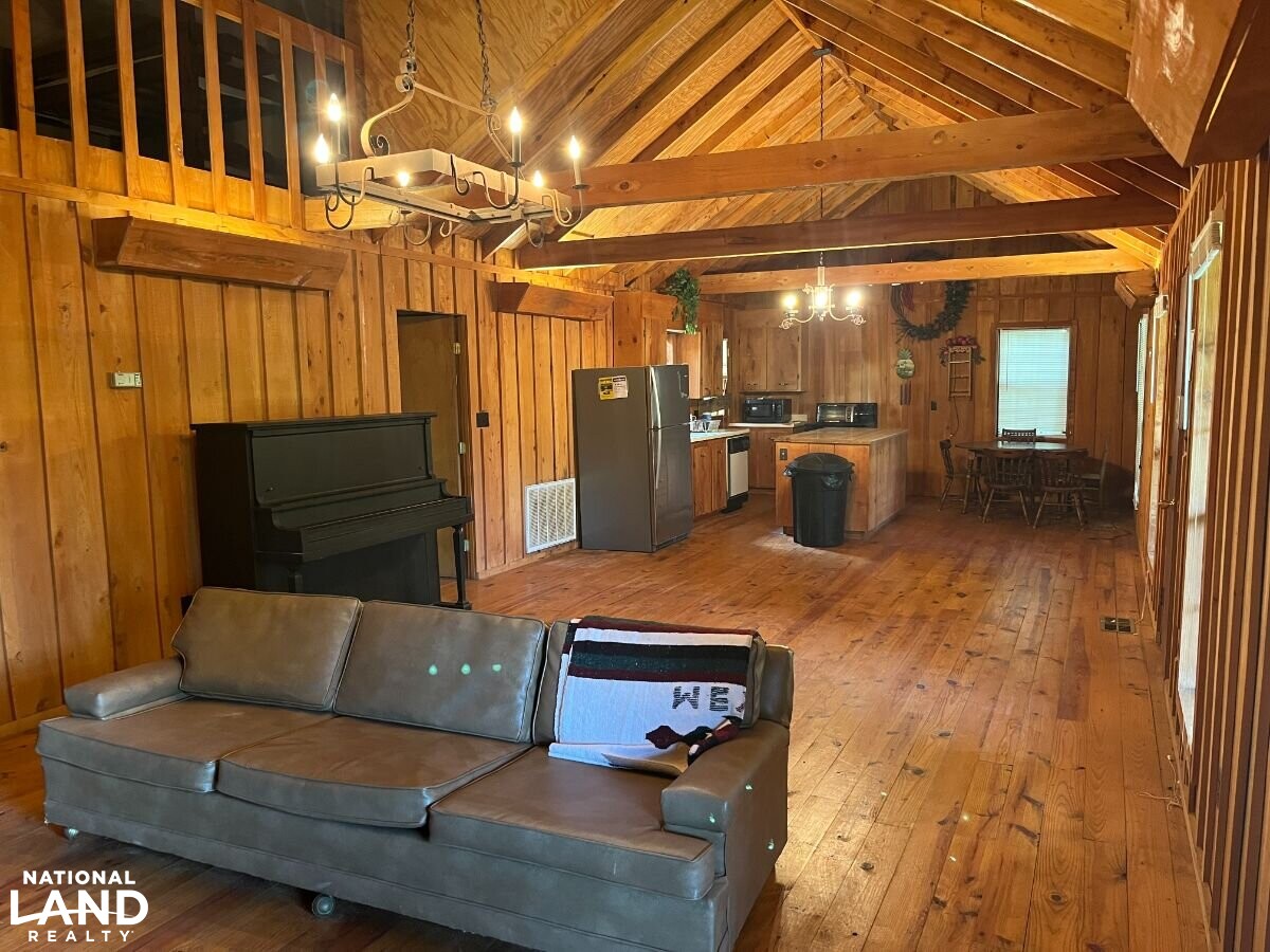 Secluded Cabin With Pond, Creek & Big Timber in Leake County