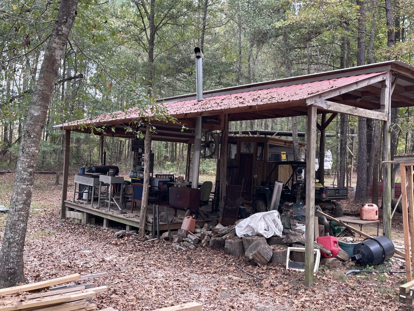 Country Camp House and Land in Leake County, Mississippi (11 Photos
