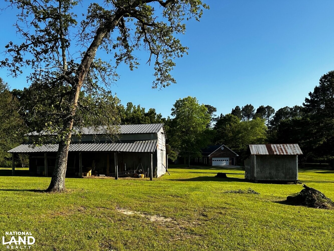 Baxterville Farm and Home in Lamar County, Mississippi (41 Photos
