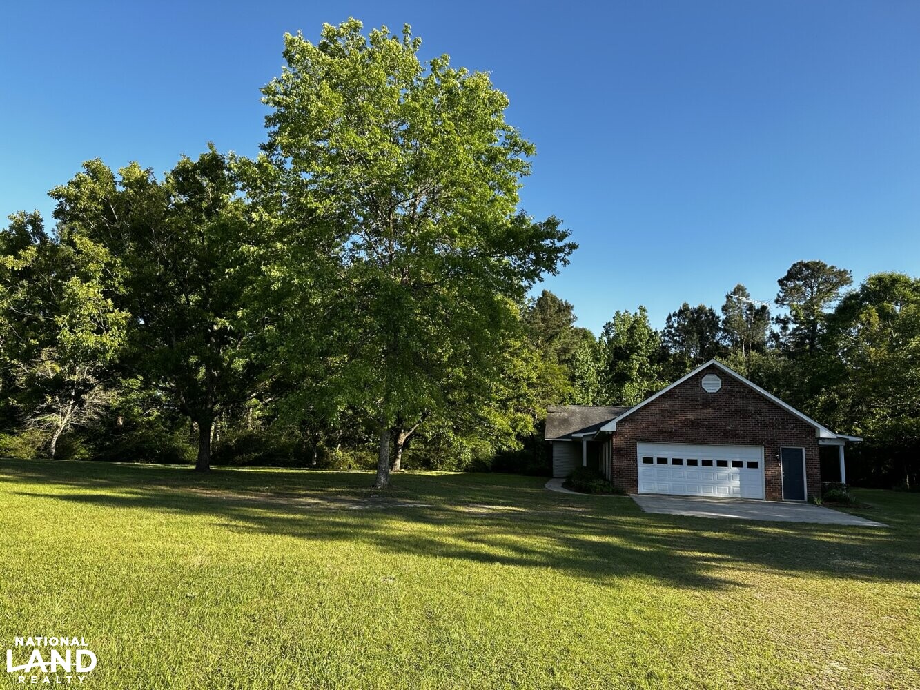 Baxterville Farm and Home in Lamar County, Mississippi (41 Photos