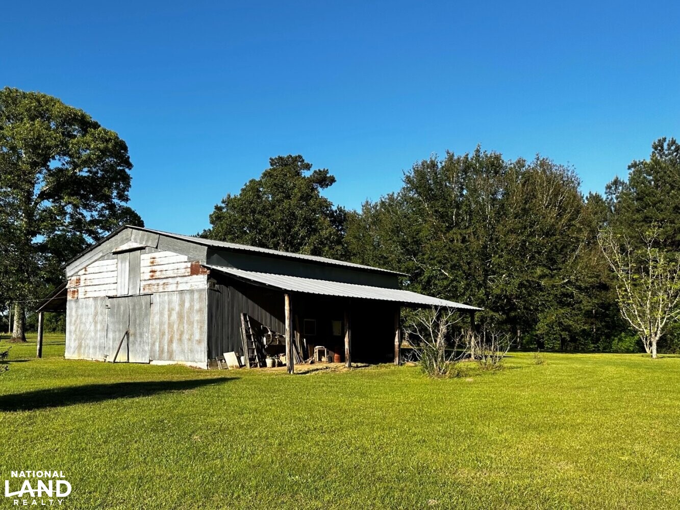 Baxterville Farm and Home in Lamar County, Mississippi (41 Photos