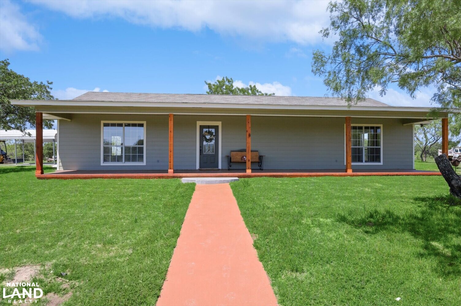 Beautiful Modern Farmhouse on Acreage in Montague County, Texas (57 ...