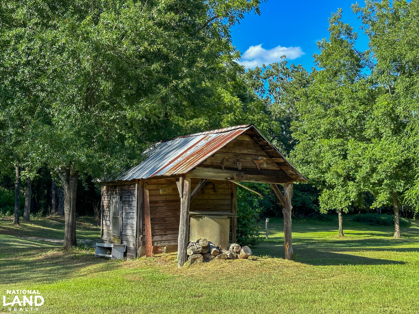 Farm House At Coppers Creek Timber and Hunting Investment in Bibb