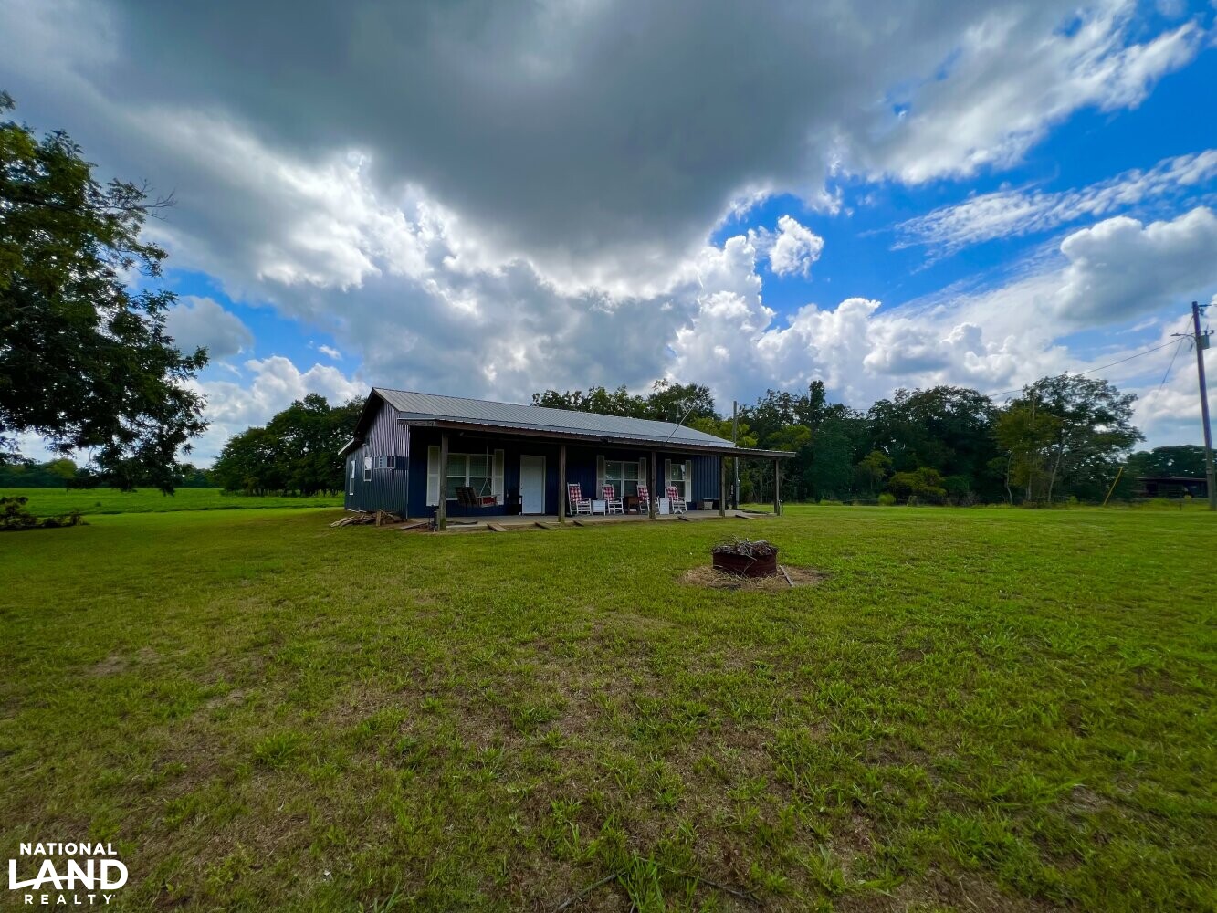 Haleburg Barndominium in Henry County, Alabama (15 Photos) National