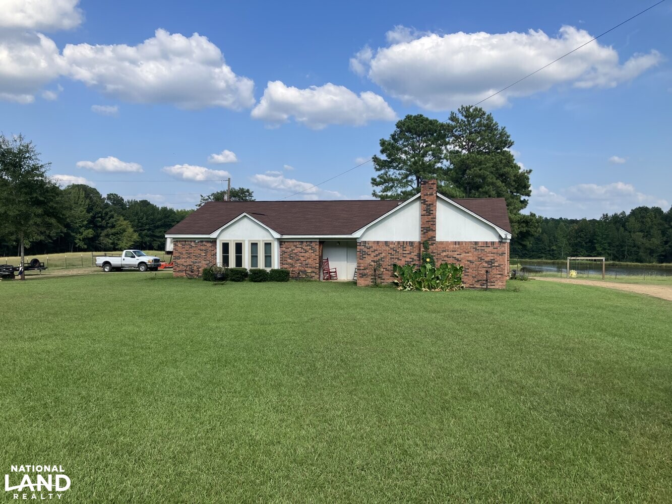 Mantee Home and Land Beauty in Webster County, Mississippi (25 Photos