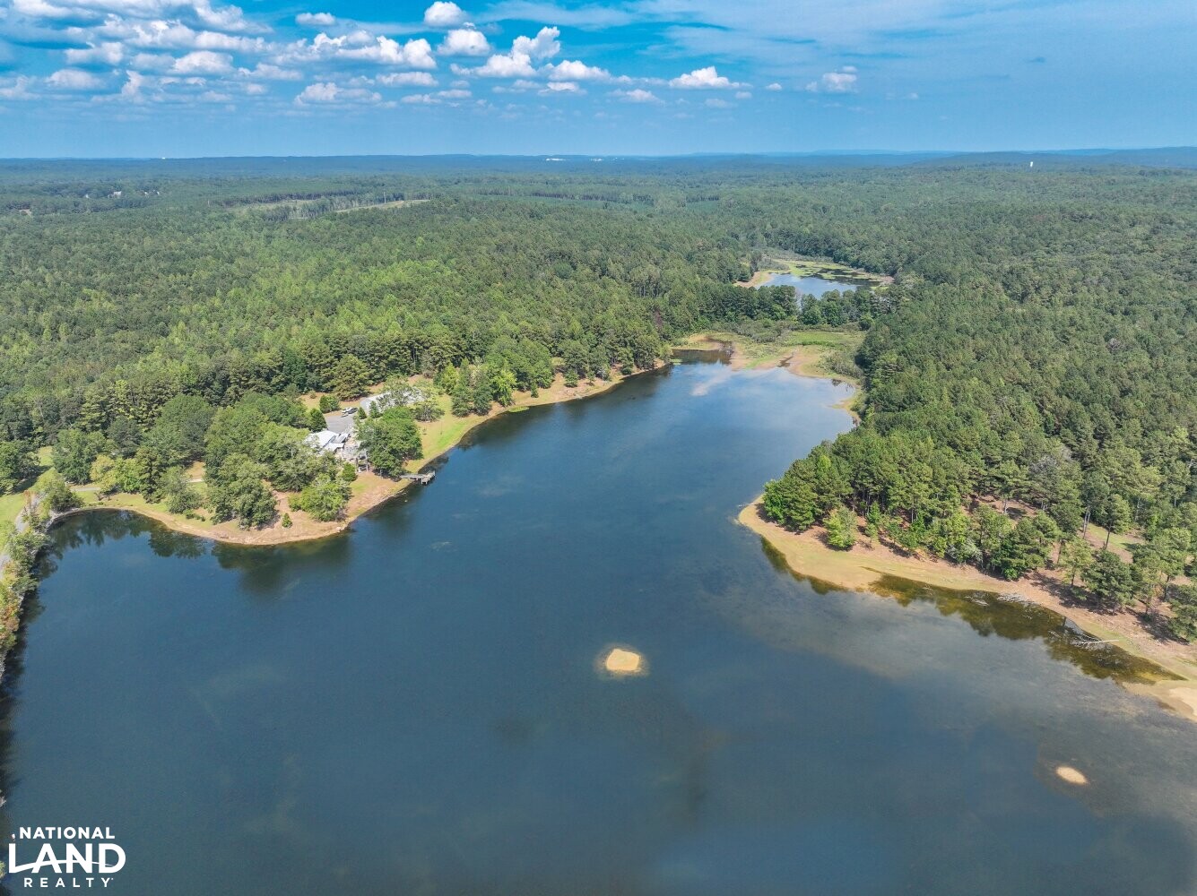 Woodstock Lakeside Estate in Bibb County, Alabama (32 Photos