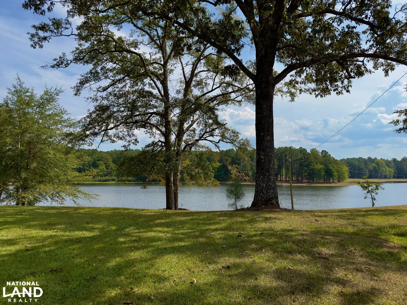 Woodstock Lakeside Estate in Bibb County, Alabama (32 Photos