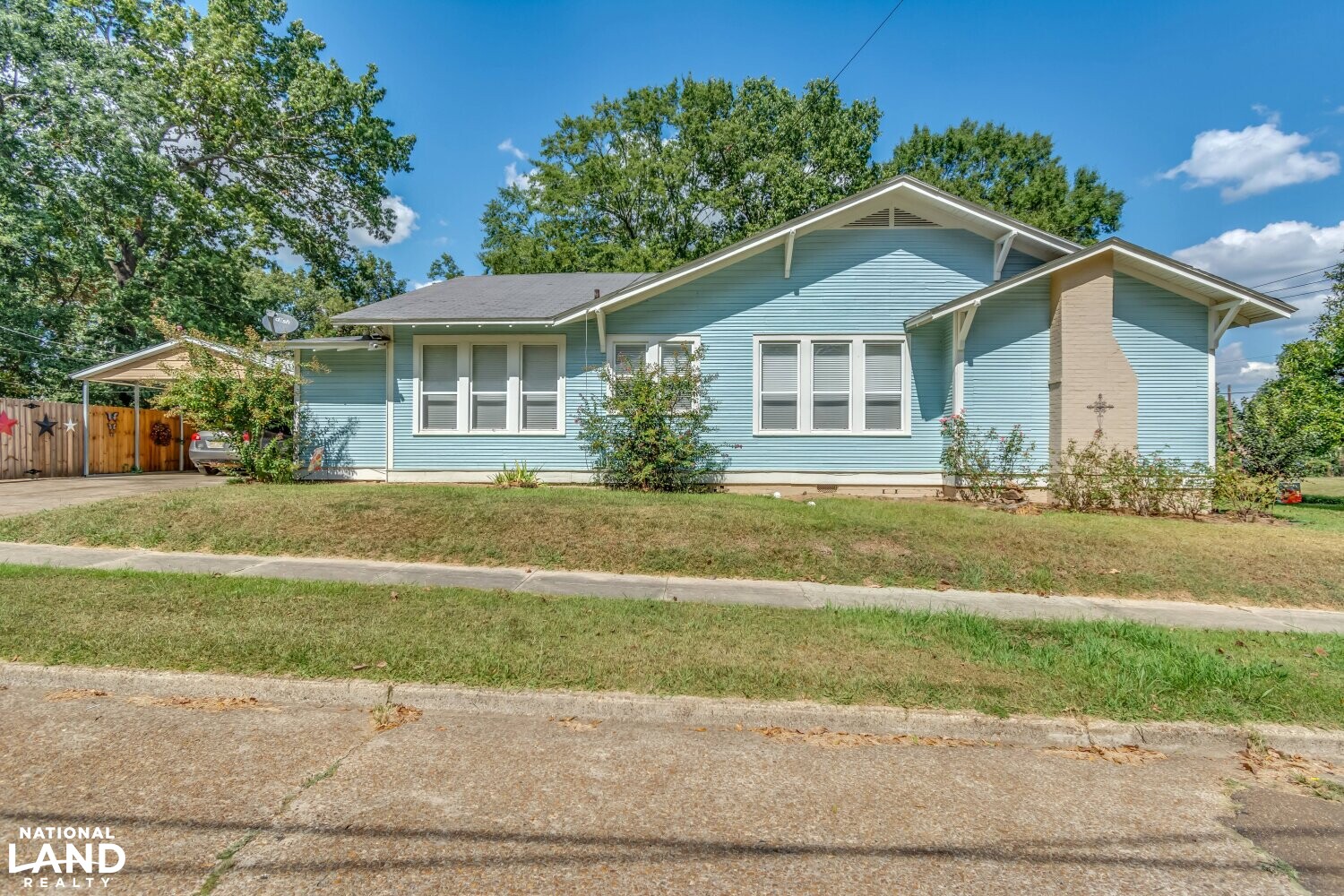 Beautiful Older Home With Lots of Character in Montgomery County