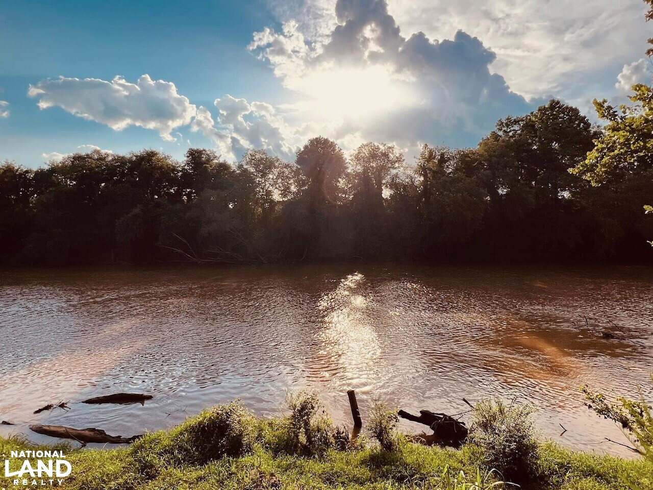 Cabin on the Flint River in Upson County, (59 Photos