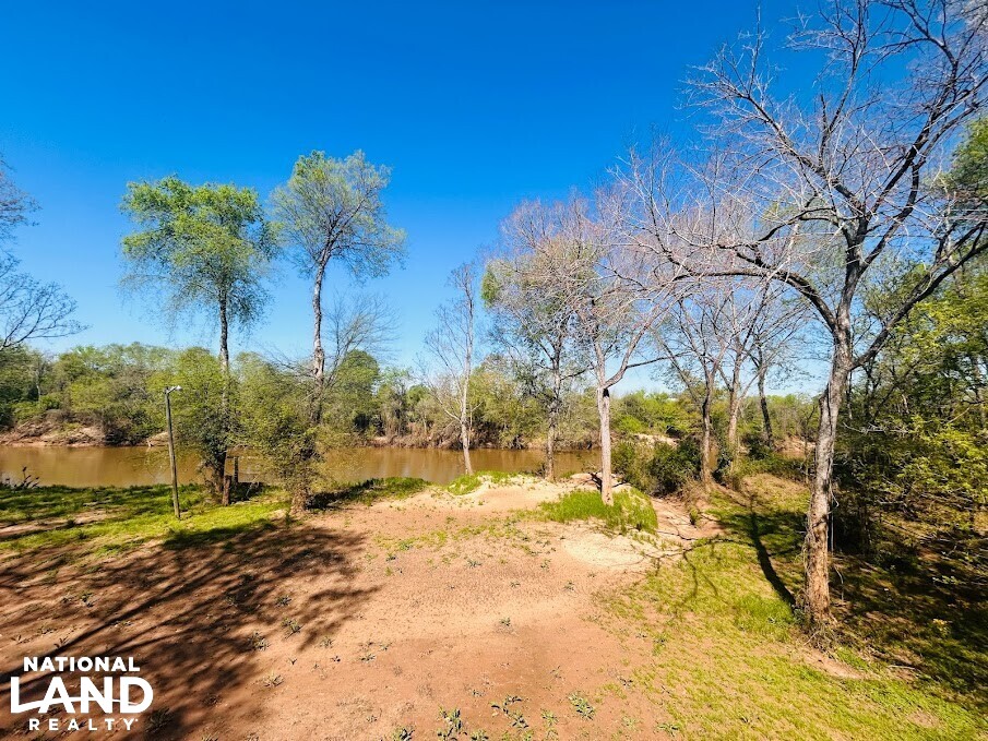 Cabin on the Flint River in Upson County, (59 Photos