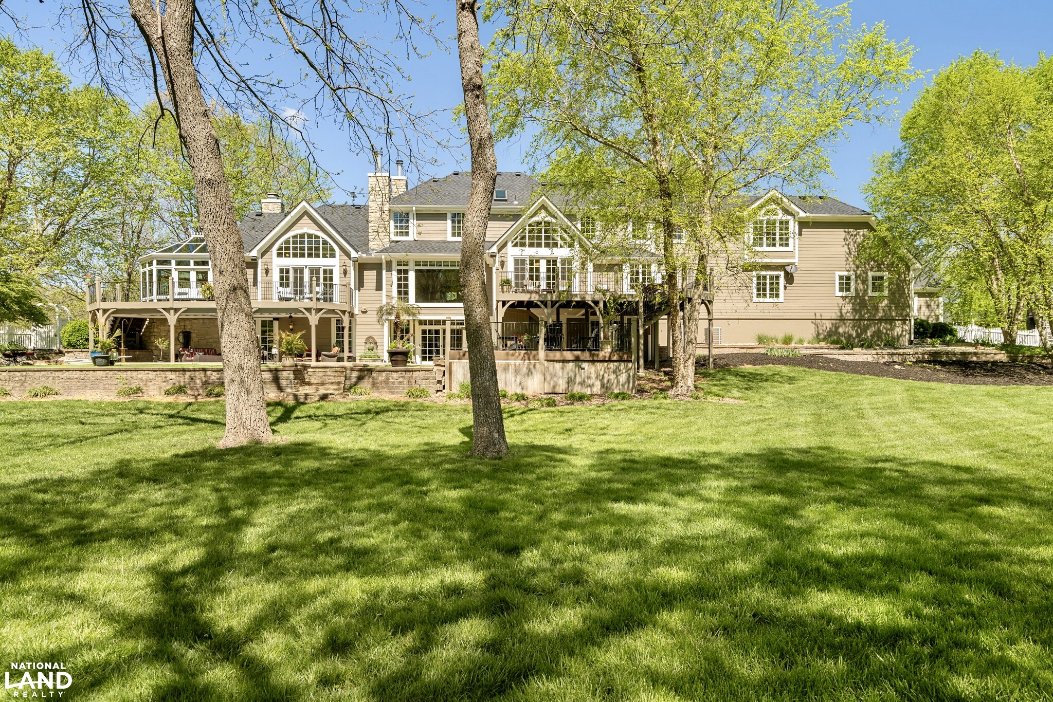 Luxury Home, Stable, Hunting on 21 Acres in Johnson County, Kansas (85