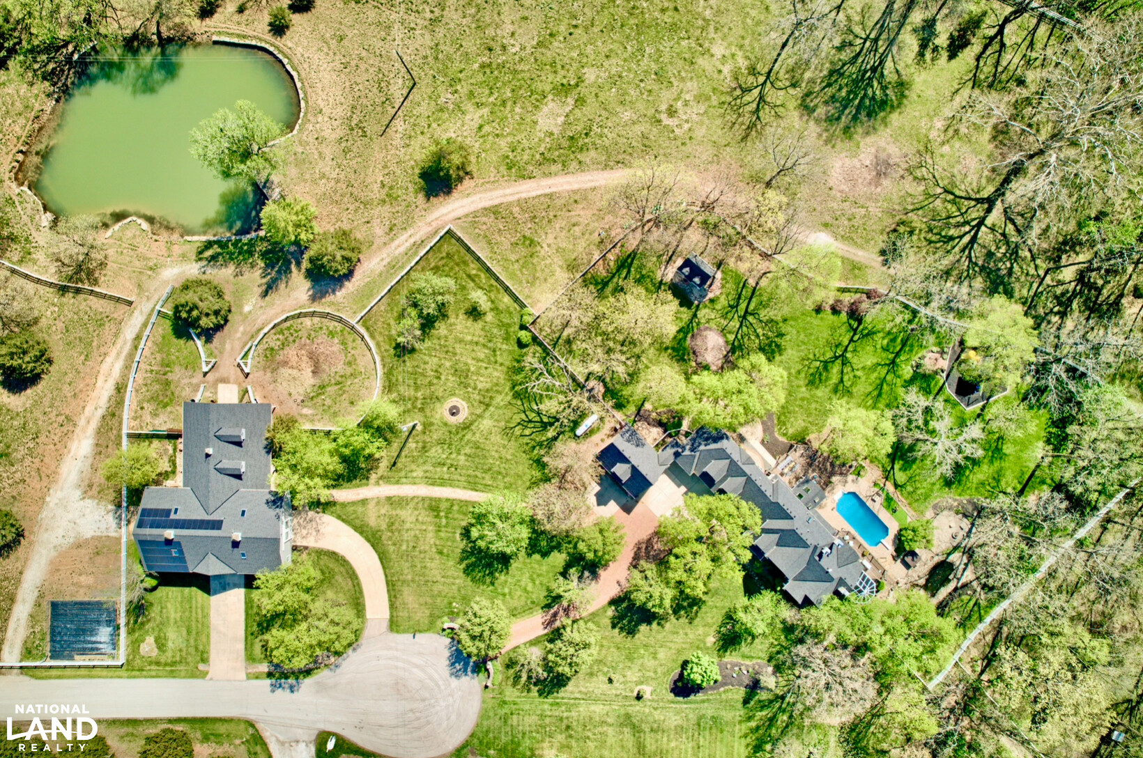 Luxury Home, Stable, Hunting on 21 Acres in Johnson County, Kansas (85