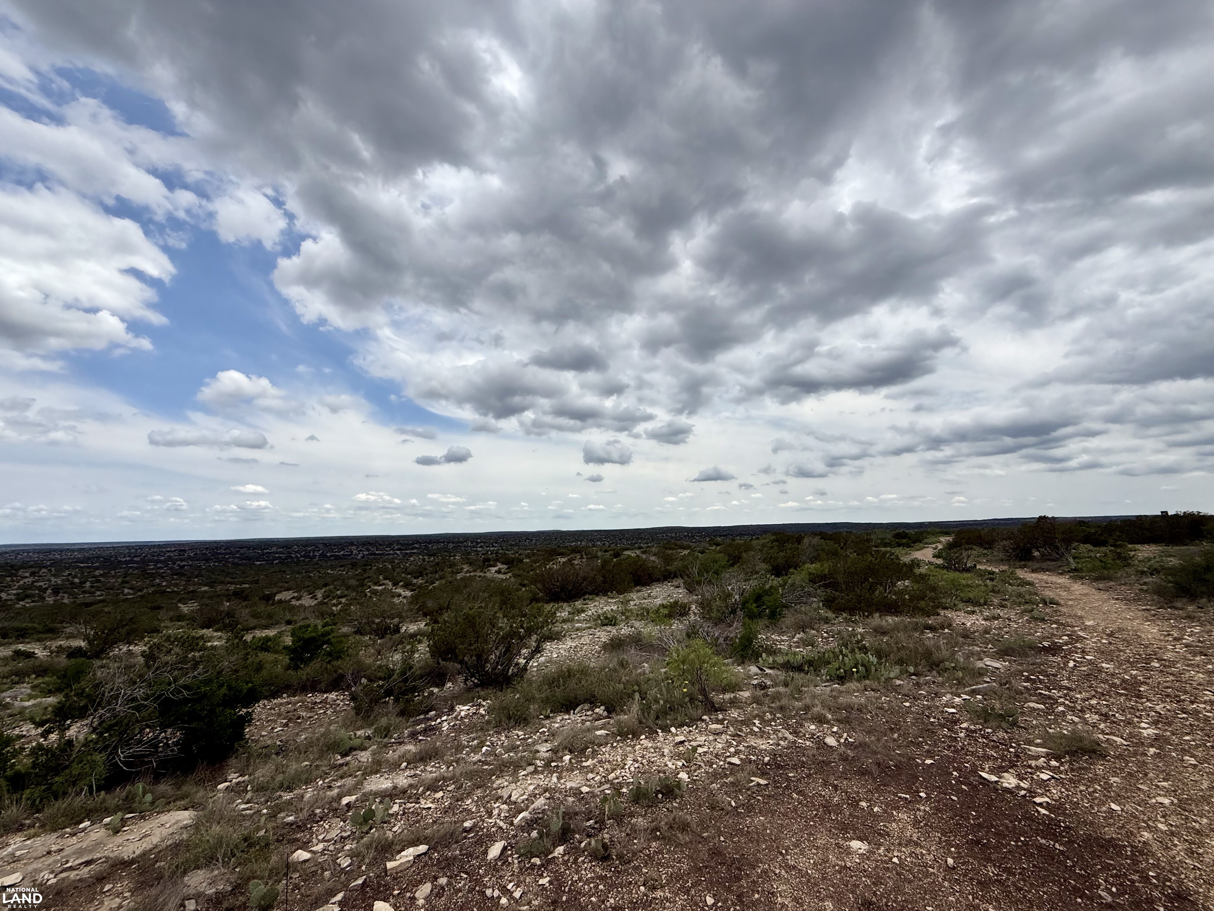 Western Hill Country Hunting Paradise in Val Verde County, TX (33 of 41)