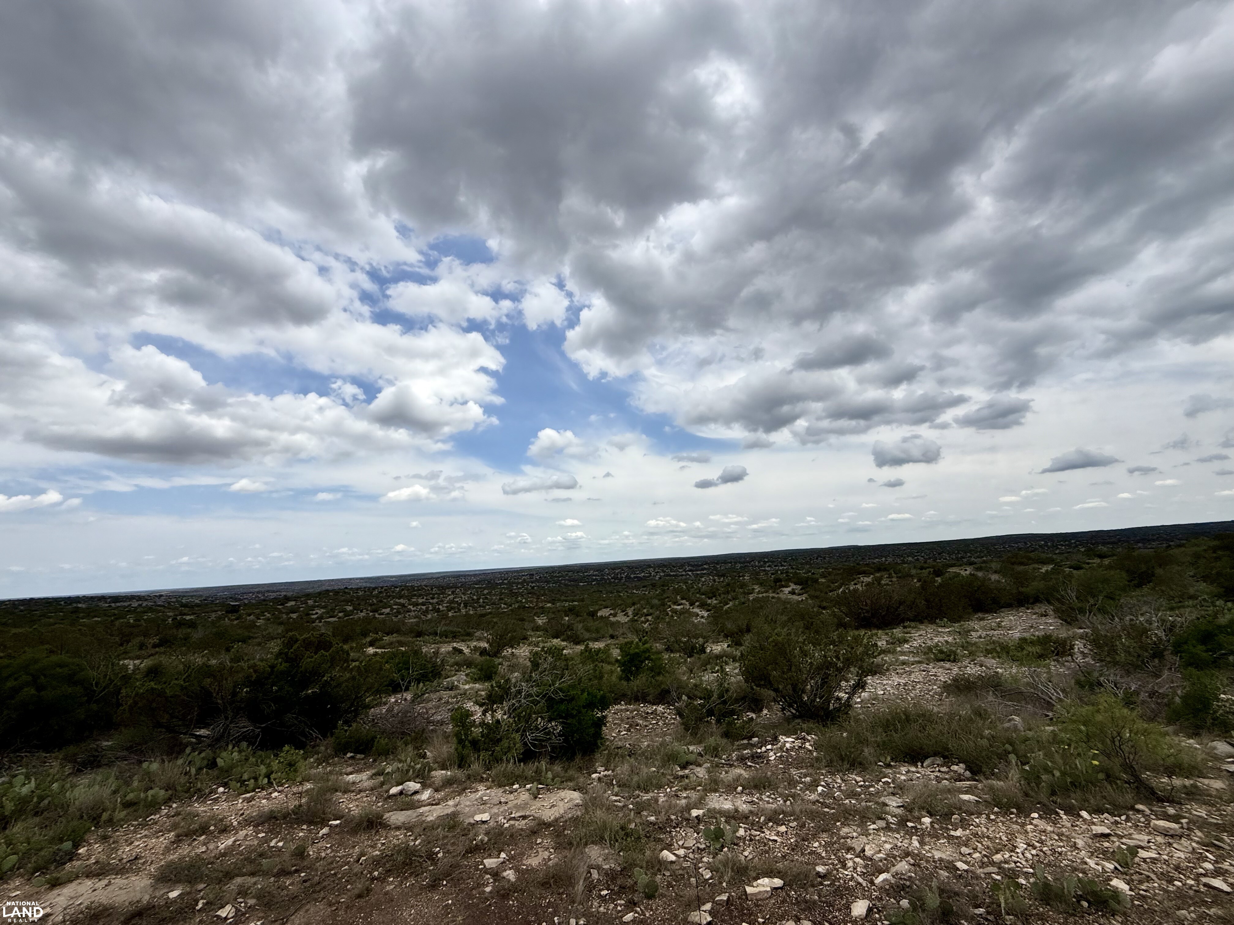 Western Hill Country Hunting Paradise in Val Verde County, TX (34 of 41)