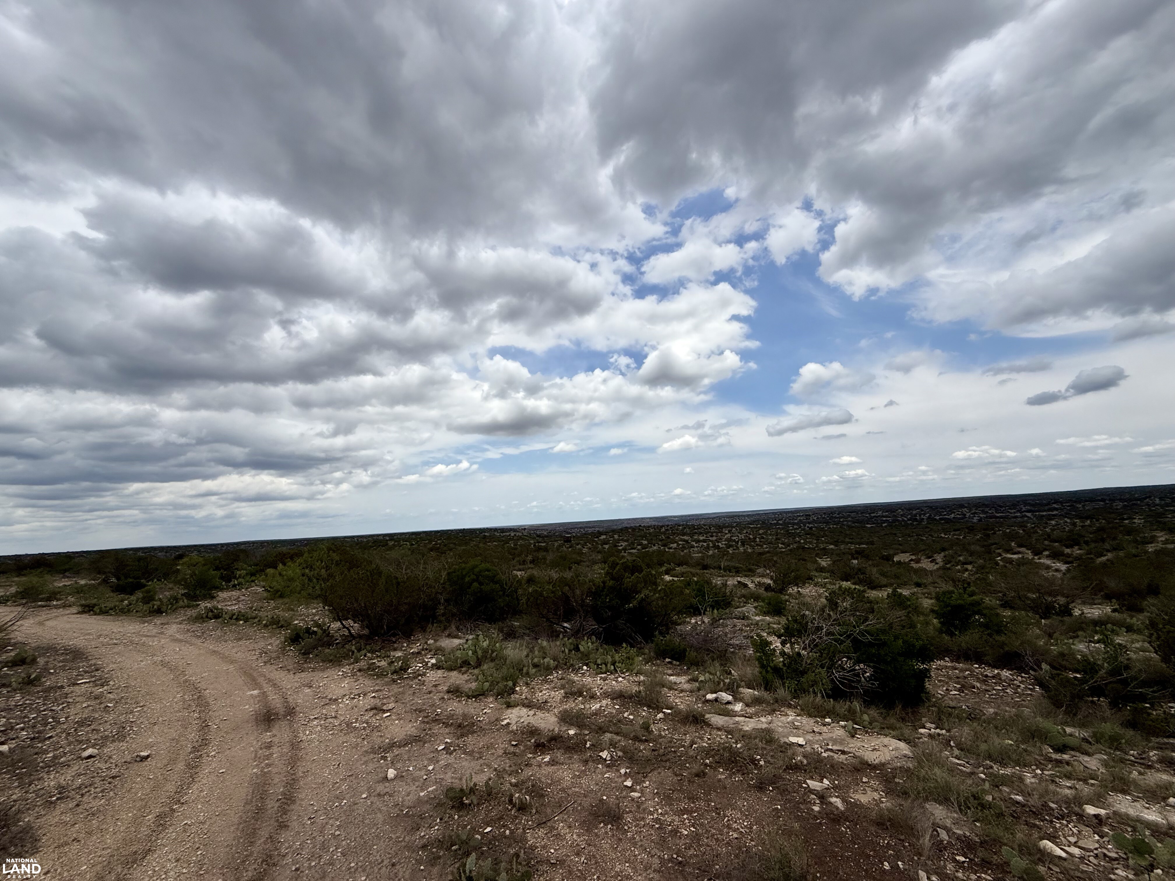 Western Hill Country Hunting Paradise in Val Verde County, TX (35 of 41)