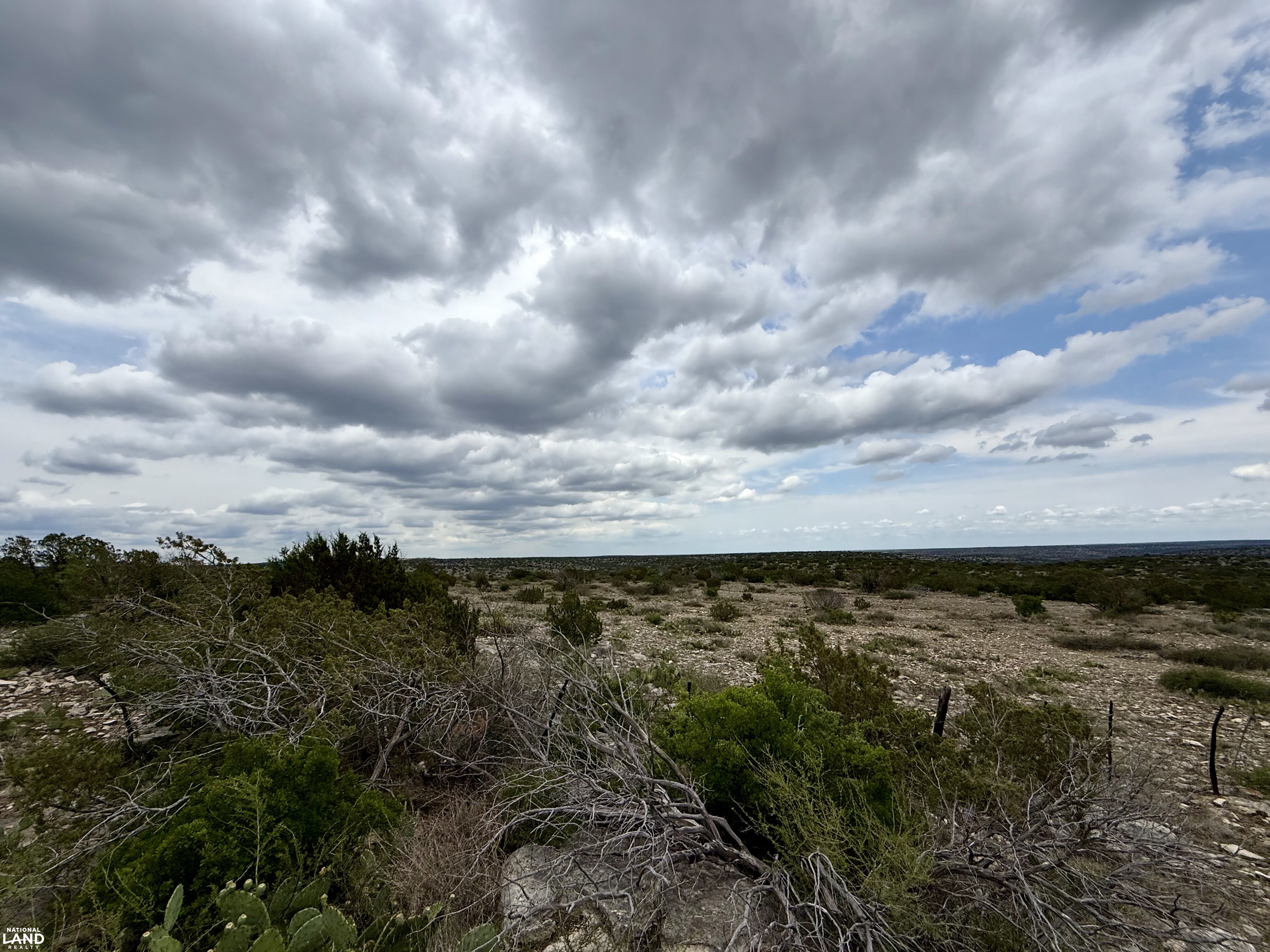 Western Hill Country Hunting Paradise in Val Verde County, TX (37 of 41)