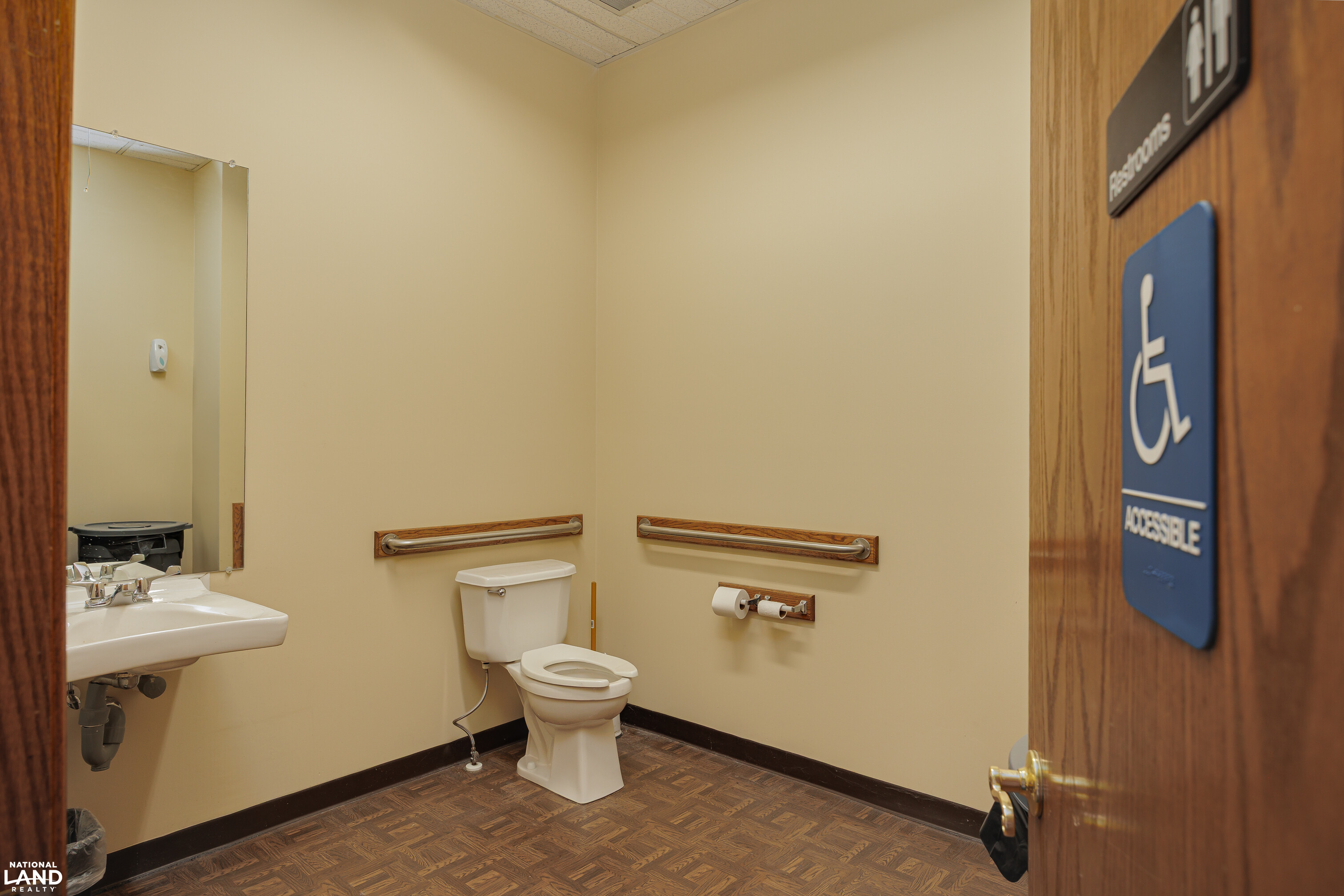 Platte City Executive Office Space in Platte County, MO (37 of 83)