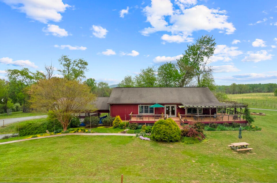 Established Winery And Estate in Rappahannock County, VA (5 of 27)