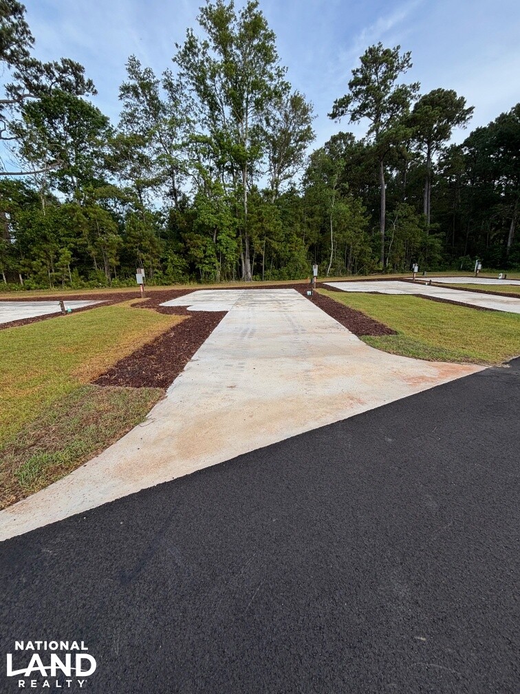 Your Perfect RV Getaway: Spacious RV Unit #184 in Mobile County, AL (1 of 5)