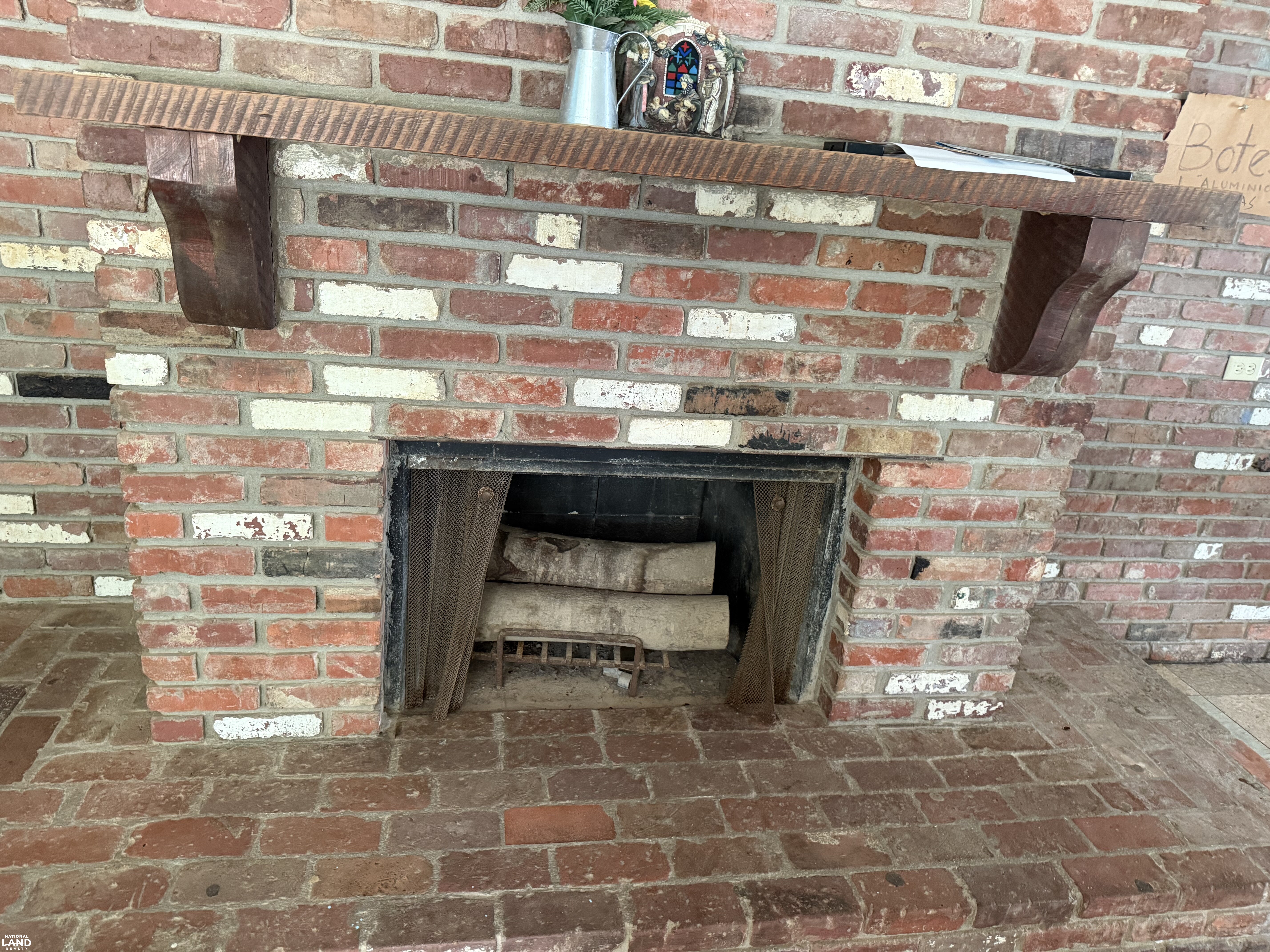 Faux fireplace in dining area (25 of 42)