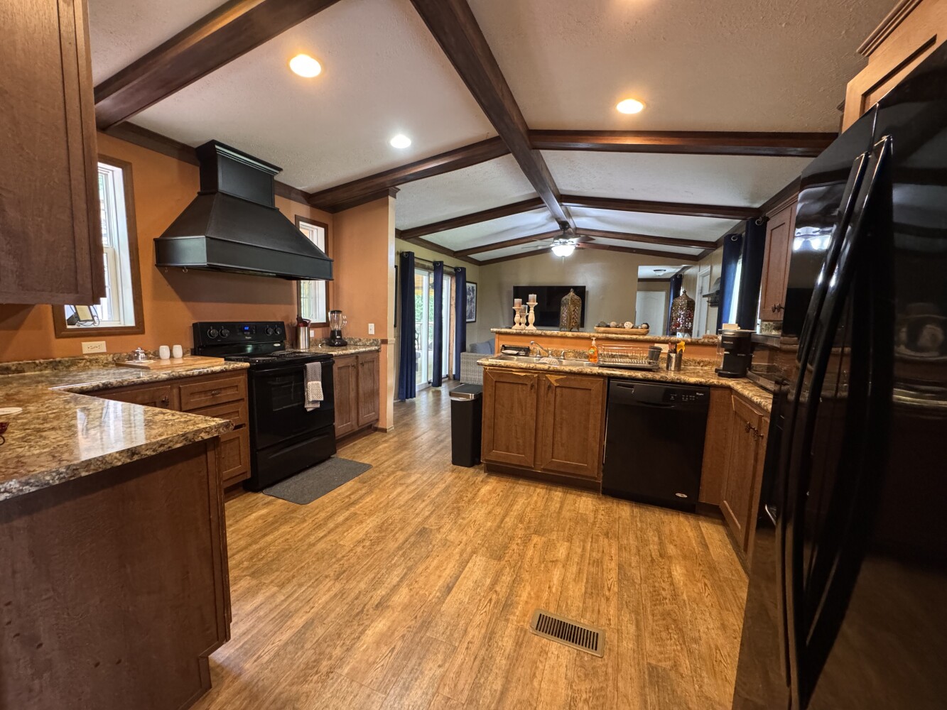 Baldwyn Home & 2+/- Acres in Lee County, MS (6 of 38)