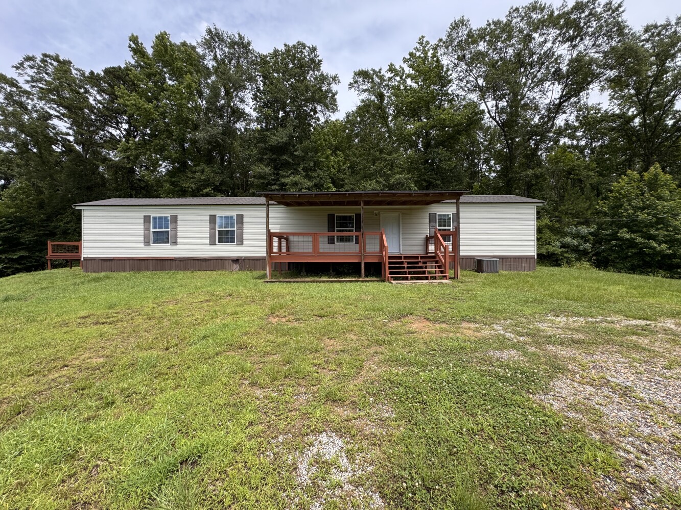 Baldwyn Home & 2+/- Acres in Lee County, MS (31 of 38)