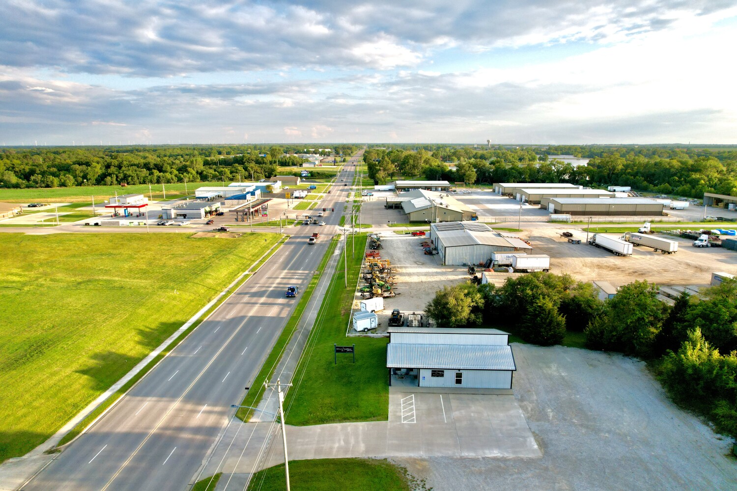 1915 S Santa Fe Ave, Chanute, KS, 66720