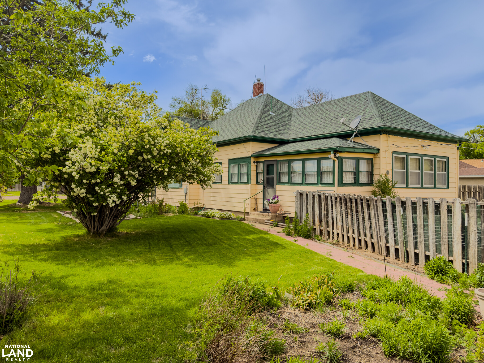 Cozy Two Bedroom Home on Beautiful Lot in Phillips County, Colorado (37 ...