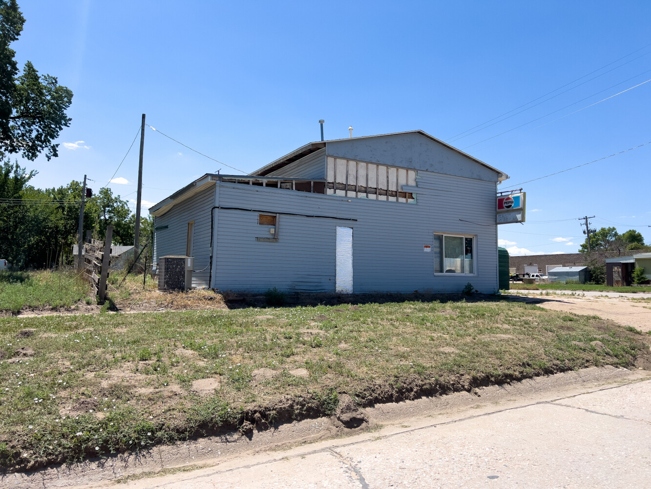 Photo 8 of 12 of commercial property listing at 301 Main St, Crawford, NE 69339