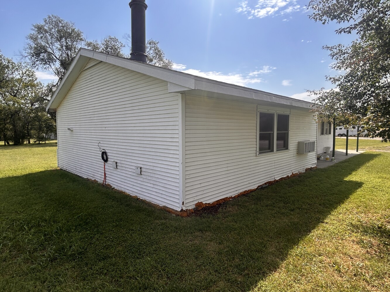 Photo 6 of 50 of home listing at 2311 W VAN DORN ST, Lincoln, NE 68522