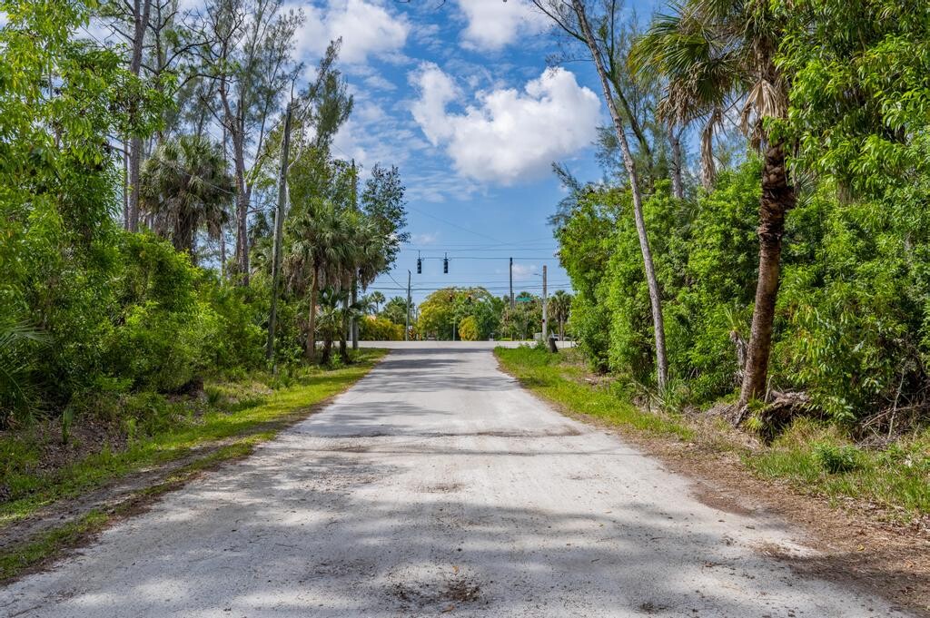 7076 Maida Ln, Fort Myers, FL 33907