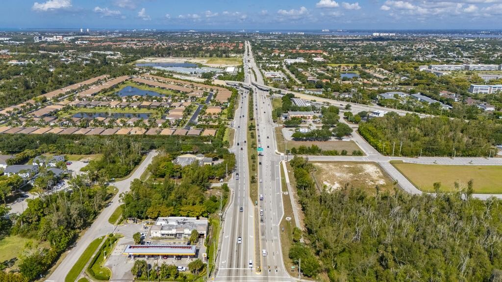 7076 Maida Ln, Fort Myers, FL 33907